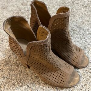 Lucky Brand Arise Brown Leather Booties Size 7.5